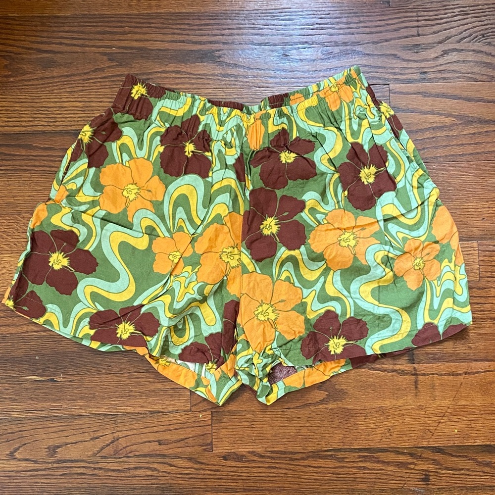 Floral Patterned Women's Shorts